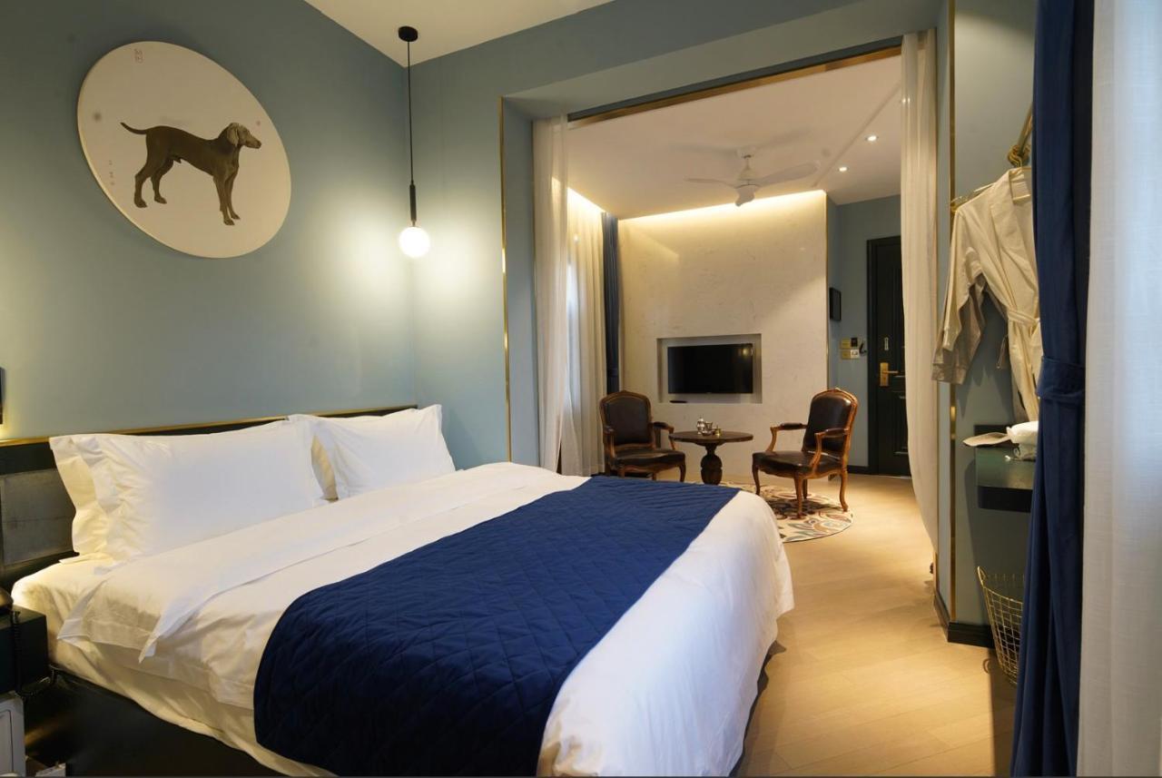Moon And Chalice Boutique Hotel Kunming Exterior photo