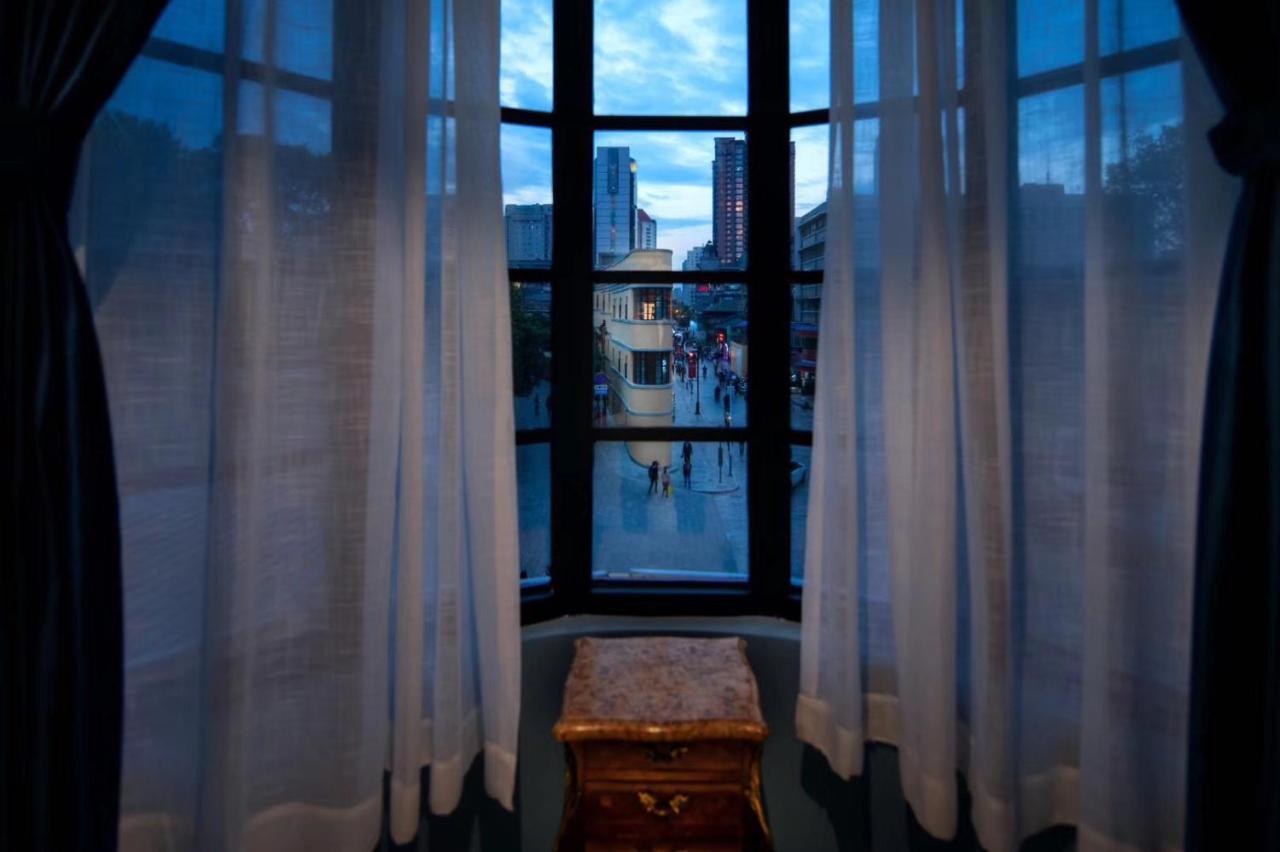 Moon And Chalice Boutique Hotel Kunming Exterior photo