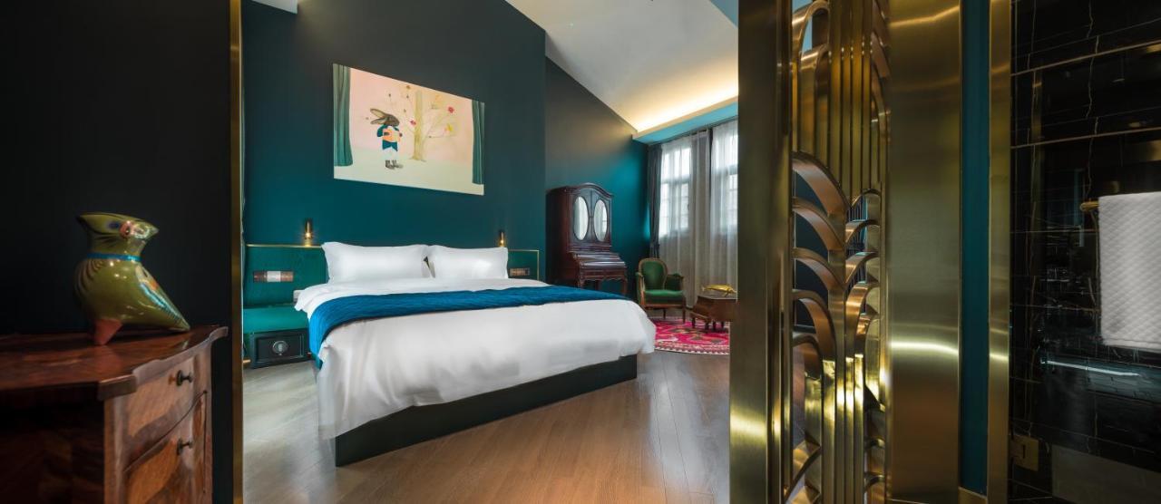 Moon And Chalice Boutique Hotel Kunming Exterior photo